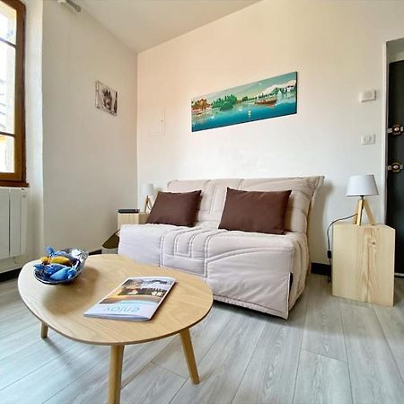 Coup de Coeur au pied du château - Joli studio idéalement placé Annecy Exterior foto