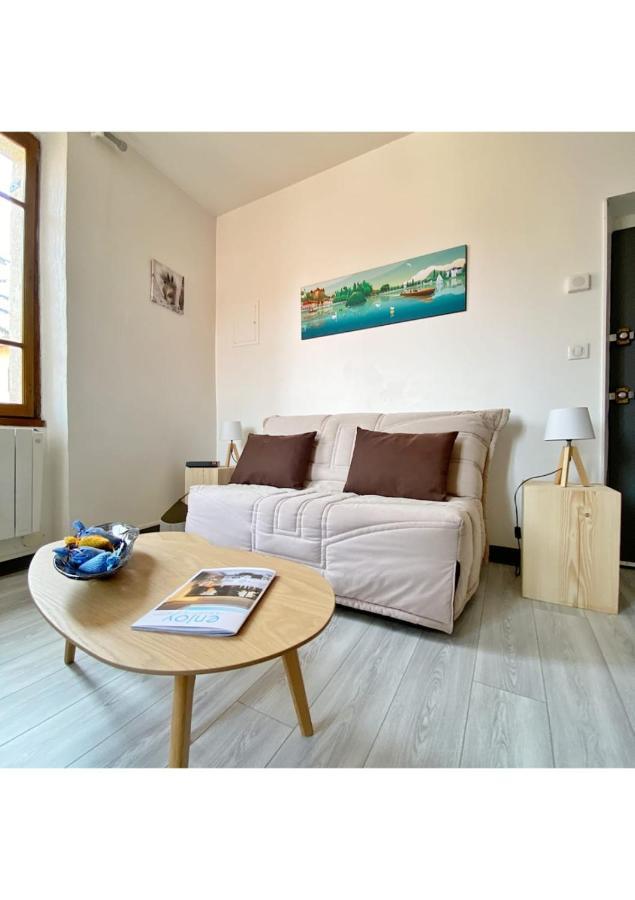 Coup de Coeur au pied du château - Joli studio idéalement placé Annecy Exterior foto