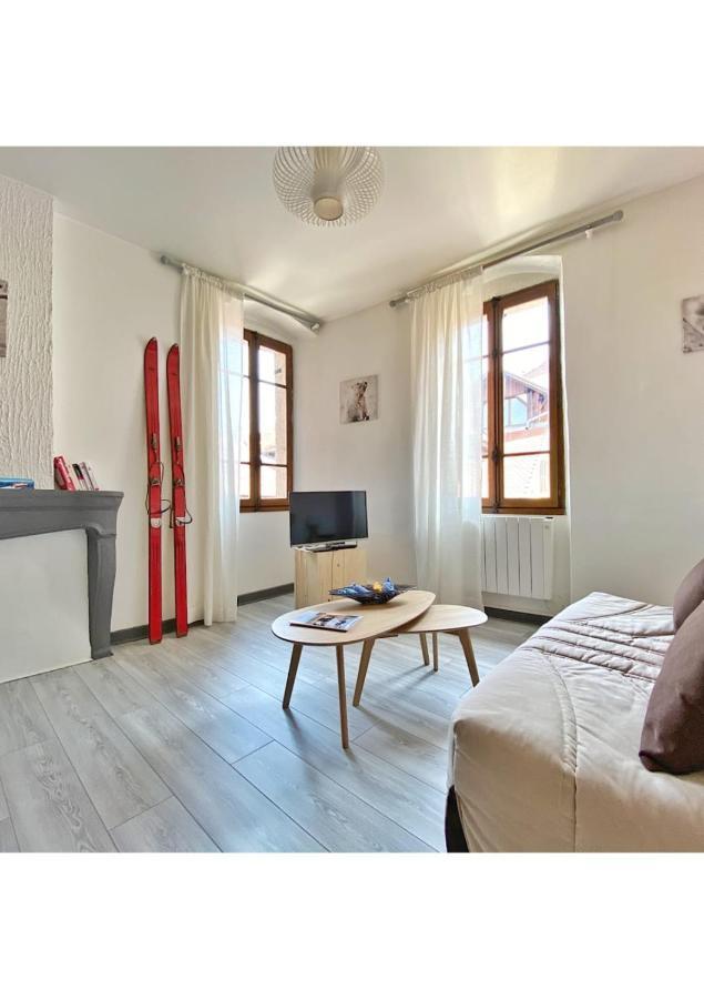 Coup de Coeur au pied du château - Joli studio idéalement placé Annecy Exterior foto