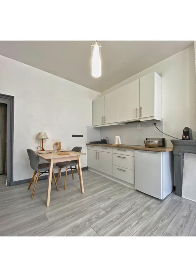 Coup de Coeur au pied du château - Joli studio idéalement placé Annecy Exterior foto